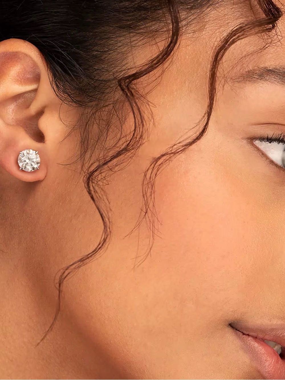 Classic Round GRA certified Moissanite Stud Earrings - Women Jewelry NWT
